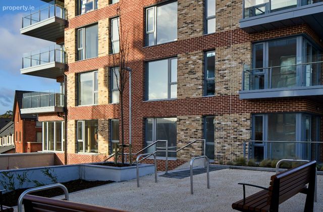 Apartment 9, Block B, Beechpark, Dublin 18 - Click to view photos