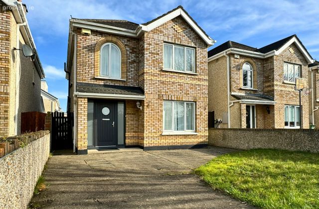 51 Castlefield Court, Clonsilla, Clonsilla, Dublin 15 - Click to view photos