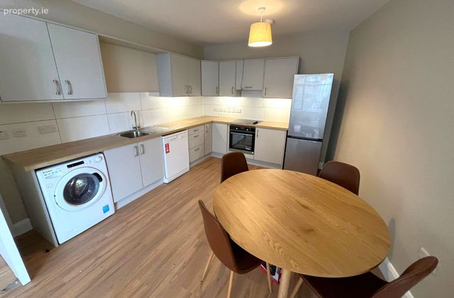 3 Bridge Street, Bandon, Co. Cork - Click to view photos