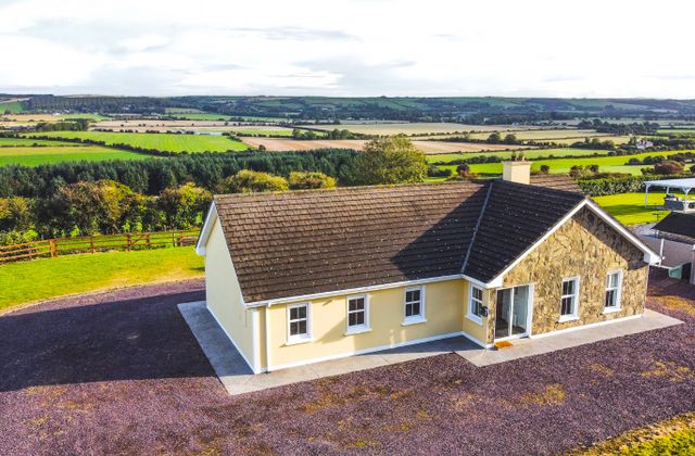 Kilmacahill, Cloyne, Co. Cork - Click to view photos