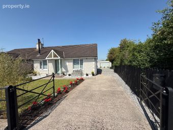 12 Vale Drive, Oola, Co. Limerick