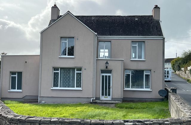 Scanlon's House, Ballyminogue, Scarriff, Co. Clare - Click to view photos