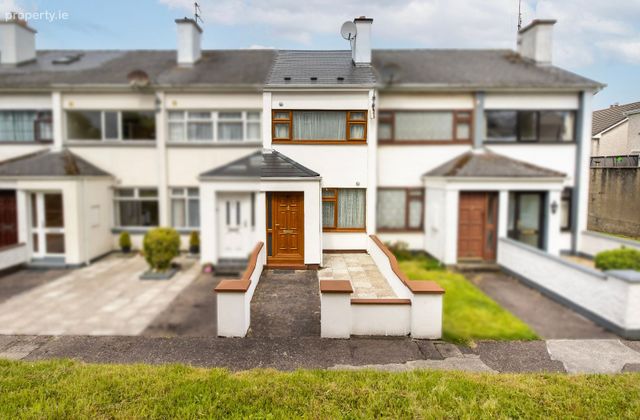 21 Springfield Court, Castlebar, Castlebar, Co. Mayo - Click to view photos