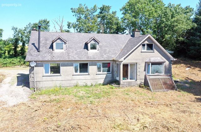 Ballinacarriga, Dunmanway, Co. Cork - Click to view photos
