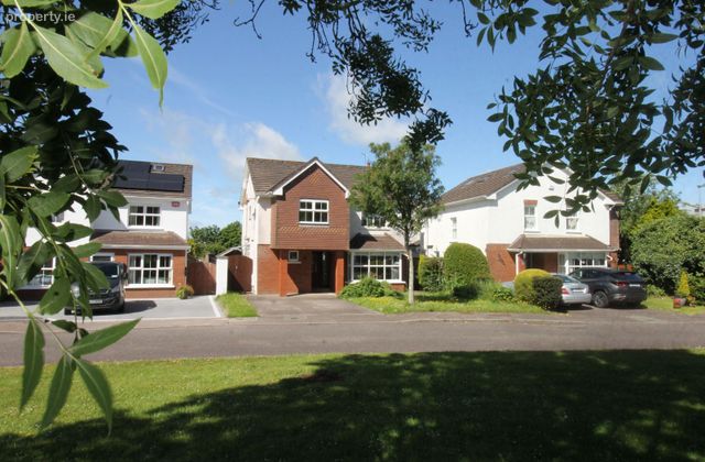 51 Daffodil Fields, Ballincollig, Carrigrohane, Co. Cork - Click to view photos