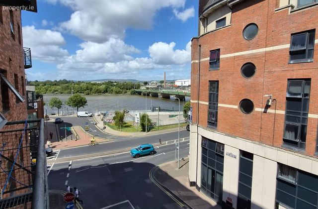 Apartment 206, Richmond Court, Mount Kennett Place, Limerick City Centre, Co. Limerick - Click to view photos