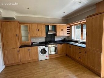 38 Bellingham Green, Main Street, Castlebellingham, Kilsaran, Co. Louth - Image 2
