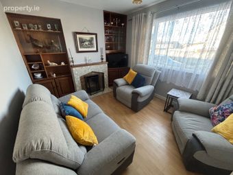 33 Saint James Crescent, Mervue, Co. Galway - Image 2