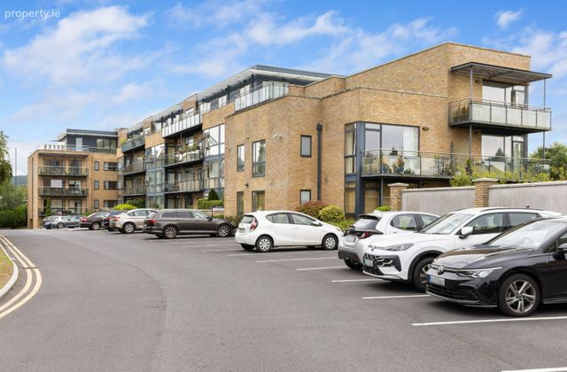 Apartment 30, Hazelbrook, Kilmacud Road Upper, Dundrum, Dublin 14 - Click to view photos