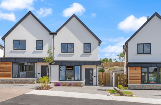 Extended Moylan, Attirory, Carrick-on-Shannon, Co. Leitrim - Click to view photos