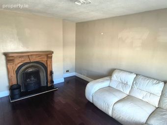 13 Belcamp Grove, Dublin 17, Priorswood, Dublin 17 - Image 2
