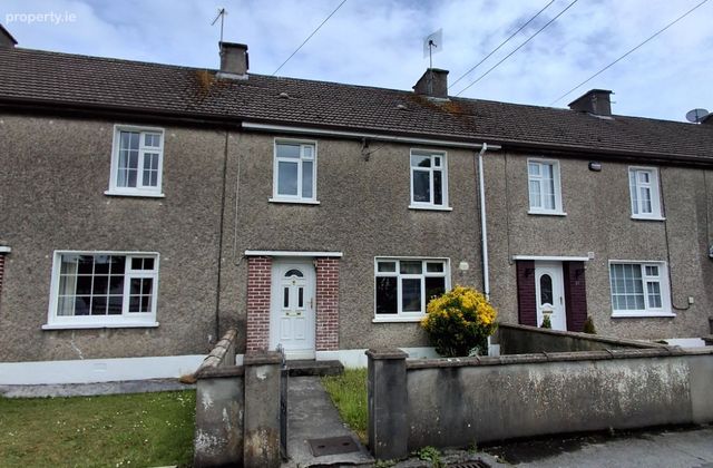 Madden's Terrace, Clarecastle, Co. Clare - Click to view photos