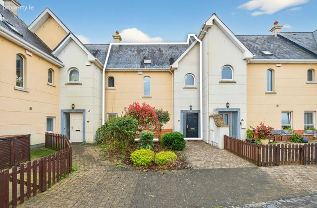 14 Cedarwood Drive, Kilmoney, Carrigaline, Co. Cork - Click to view photos