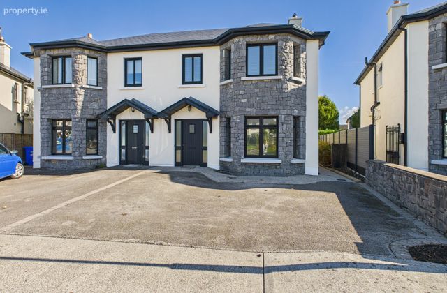 25 Ti Na Ri, Cosmona, Loughrea, Co. Galway, Loughrea, Co. Galway - Click to view photos