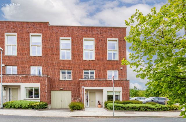 11 Camden Avenue, Royal Canal Park, Ashtown, Dublin 15 - Click to view photos