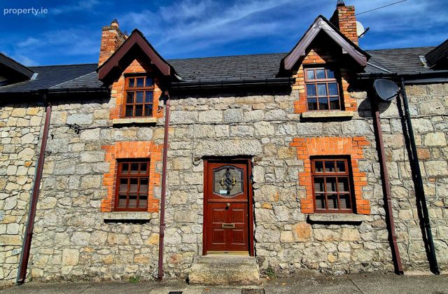 Old Chapel Court, Old Chapel Lane, Tullow, Co. Carlow - Click to view photos