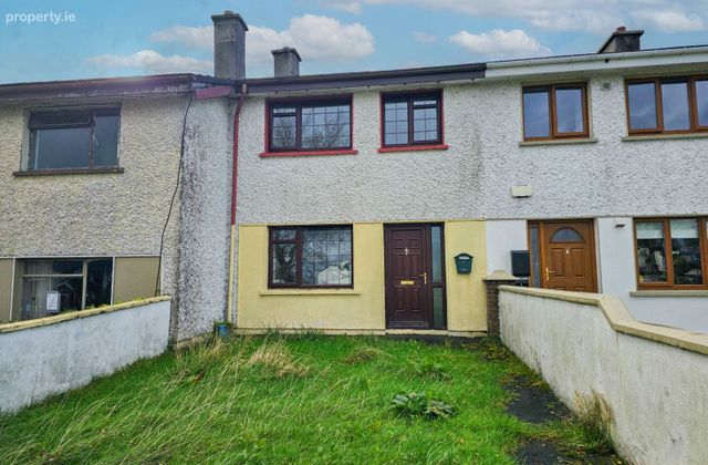 2 Riverdale Court, Castlebar, Co. Mayo - Click to view photos