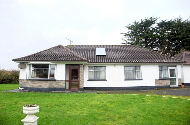 Cartron, New Inn, Ballinasloe, Co. Galway - Click to view photos