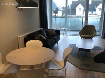 7 Grove House, The Grove, Goatstown, Dublin 14 - Image 2