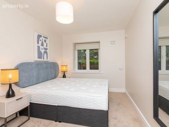 Apartment 36, Simmonscourt Square, Donnybrook, Dublin 4 - Image 5