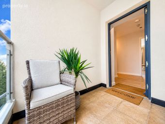8 The Parade, Bastion Court, Connaught Street, Athlone, Co. Westmeath - Image 2