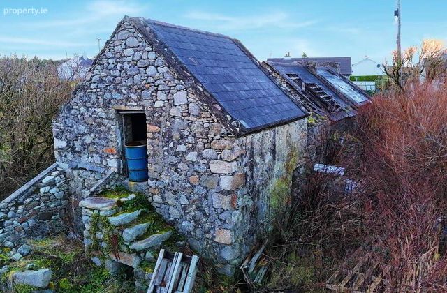 Corveen, Derrybeg, Co. Donegal, Derrybeg, Co. Donegal - Click to view photos