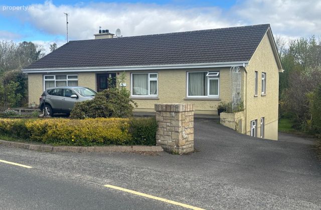 Lyndale, Doonan, Donegal Town, Co. Donegal - Click to view photos