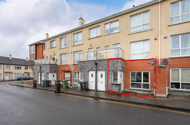 8 Bremore Pastures Park, Balbriggan, Co. Dublin, Balbriggan, Co. Dublin - Click to view photos