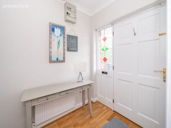 14 Landsdowne Valley Park, Drimnagh, Dublin 12 - Image 2