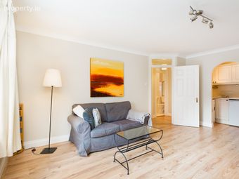 8 Bertram Court, Francis Street, Dublin 8 - Image 4