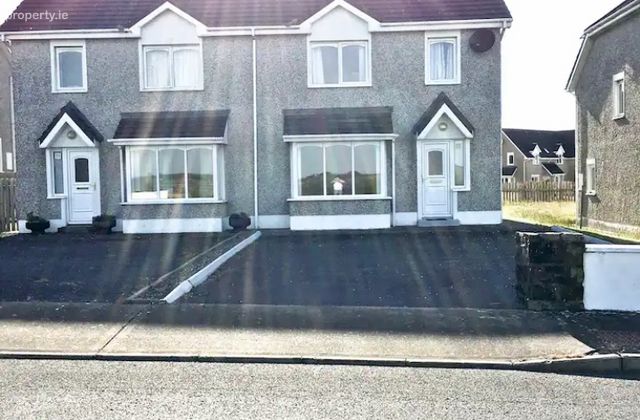 112 Moore Bay Holiday Homes, Kilkee, Kilrush, Co., Kilfearagh, Co. Clare - Click to view photos