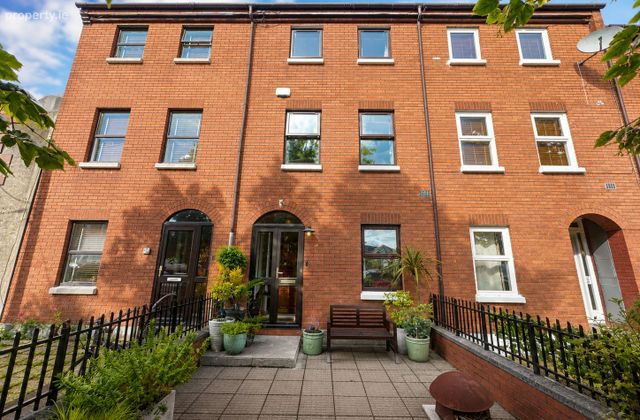 Clanbrassil Street Upper, Dublin 8, South Circular Road, Dublin 8 - Click to view photos