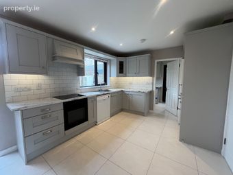 8 Woodbrook, Glanmire Court, Riverstown, Co. Cork - Image 4