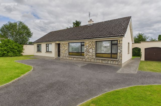 8 Oakmill Drive, Derrymullan, Ballinasloe, Co. Galway, Ballinasloe, Co. Galway - Click to view photos