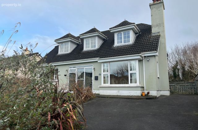 3 Fortfield, Killierisk, Tralee, Co. Kerry - Click to view photos