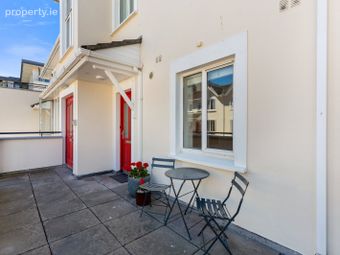 12 Saint Helen's Court, George's Street Lower, Dun Laoghaire, Co Dublin, Dun Laoghaire, Co. Dublin - Image 2