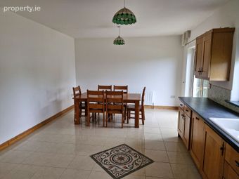 8 Beechwood Park, Tinahely, Co. Wicklow - Image 4