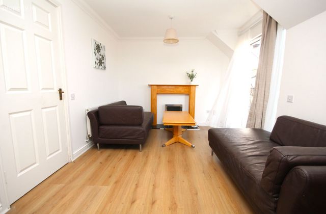Apartment 20, Barons Hall Grove, Barons Hall, Balbriggan, Co. Dublin - Click to view photos