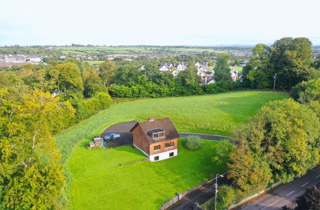 Ross Side House, Saint Josephs Road, Mallow, Co Cork, Mallow, Co. Cork - Click to view photos