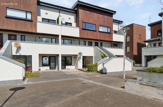 11 Buttery Court, Market Square, Mallow, Co. Cork - Click to view photos
