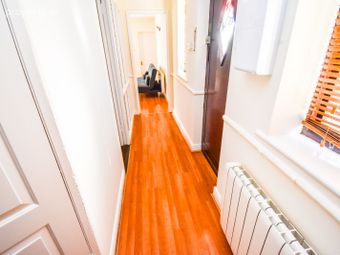 35 White Oaks, Roebuck Road, Goatstown, Dublin 14 - Image 2