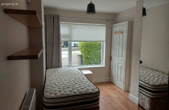 8 Carrickhill Drive, Portmarnock, Co. Dublin, Portmarnock, Co. Dublin - Click to view photos