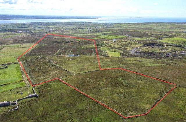Knockevin, Liscannor, Co. Clare - Click to view photos