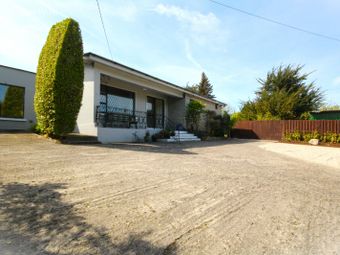 Bunny Lodge, Mount Venus Road, Rathfarnham, Dublin 16 - Image 2