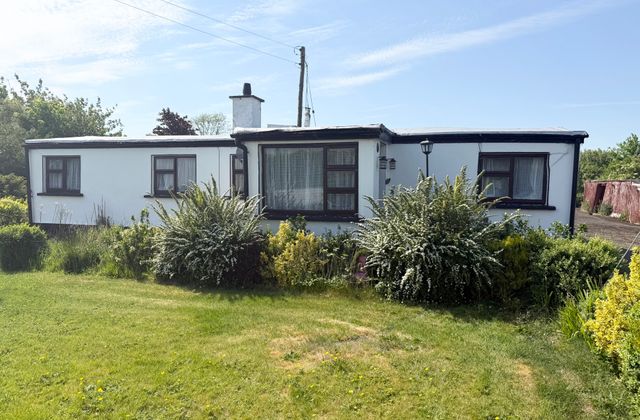 Blackwood, Robertstown, Co Kildare, Robertstown, Co. Kildare - Click to view photos