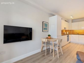 Apartment 31, Block A, The Waterside, Grand Canal Dock, Dublin 4 - Image 2