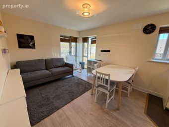 14 Grianan Fidh, Aiken's Village, Stepaside, Dublin 18