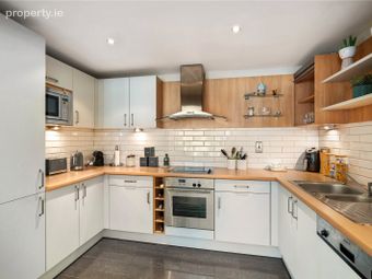 67 Adelaide Square, Whitefriar Square, Dublin 8, Dublin 8 - Image 5