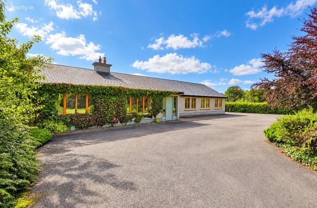 Hill Of Ward, Athboy, Co. Meath - Click to view photos