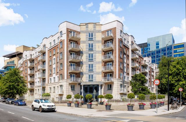 Apartment 95, The Berkeley Block, Pembroke Square, Grand Canal Dock, Dublin 4 - Click to view photos